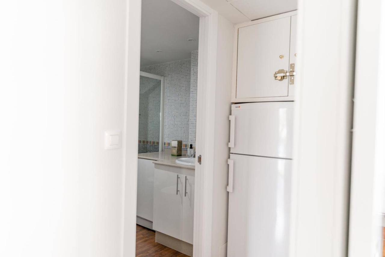 Disfruta La Playa En Puerto Marina Apartment Benalmadena Ngoại thất bức ảnh